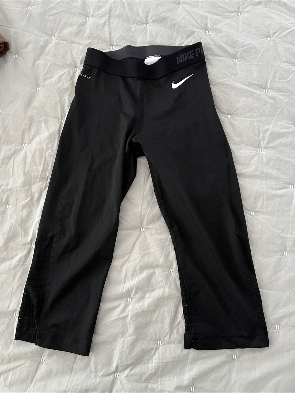 Nike Pro capris